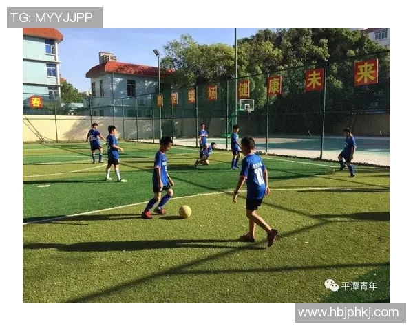 如何创作一幅精彩的足球明星简介画报技巧与步骤详解